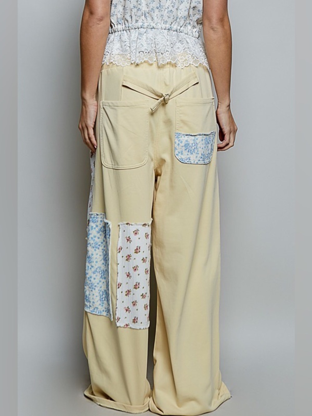 POL NWT Pants Elastic Waist Cream Patch Details Floral Size Small - Large - Picture 3 of 3